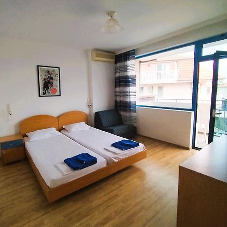Lira Sto Apartments Поморие Экстерьер фото