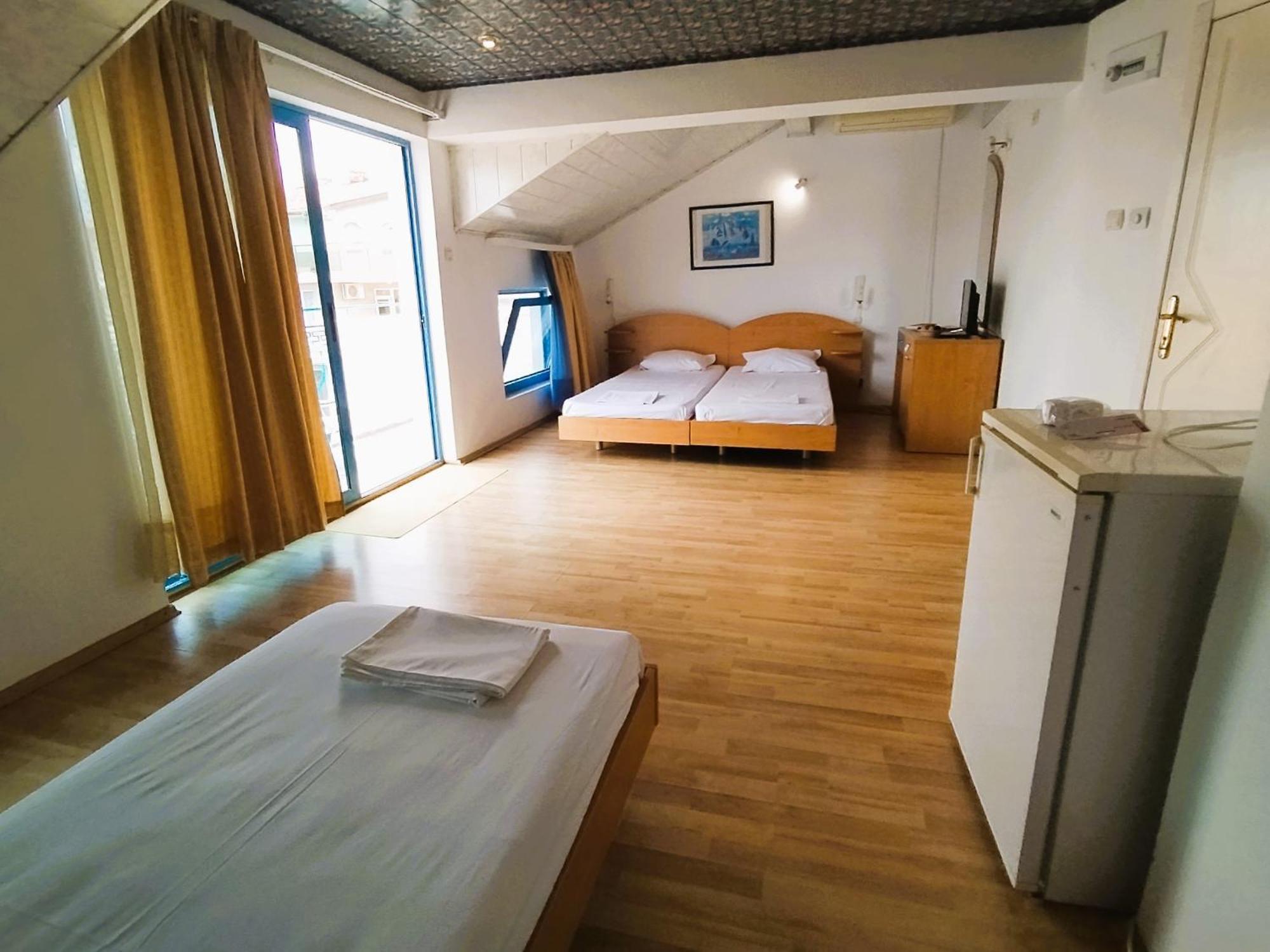 Lira Sto Apartments Поморие Экстерьер фото