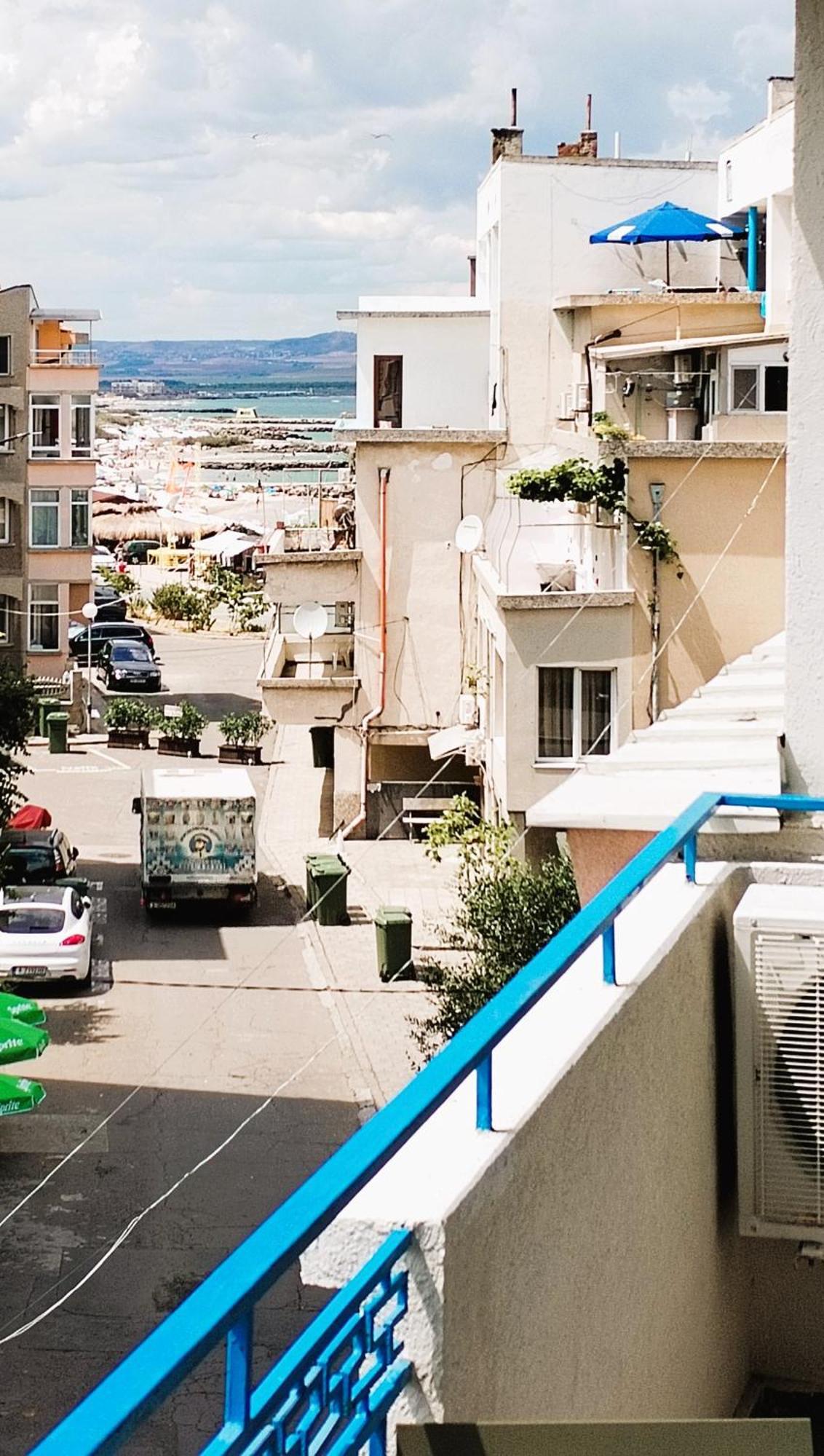 Lira Sto Apartments Поморие Экстерьер фото