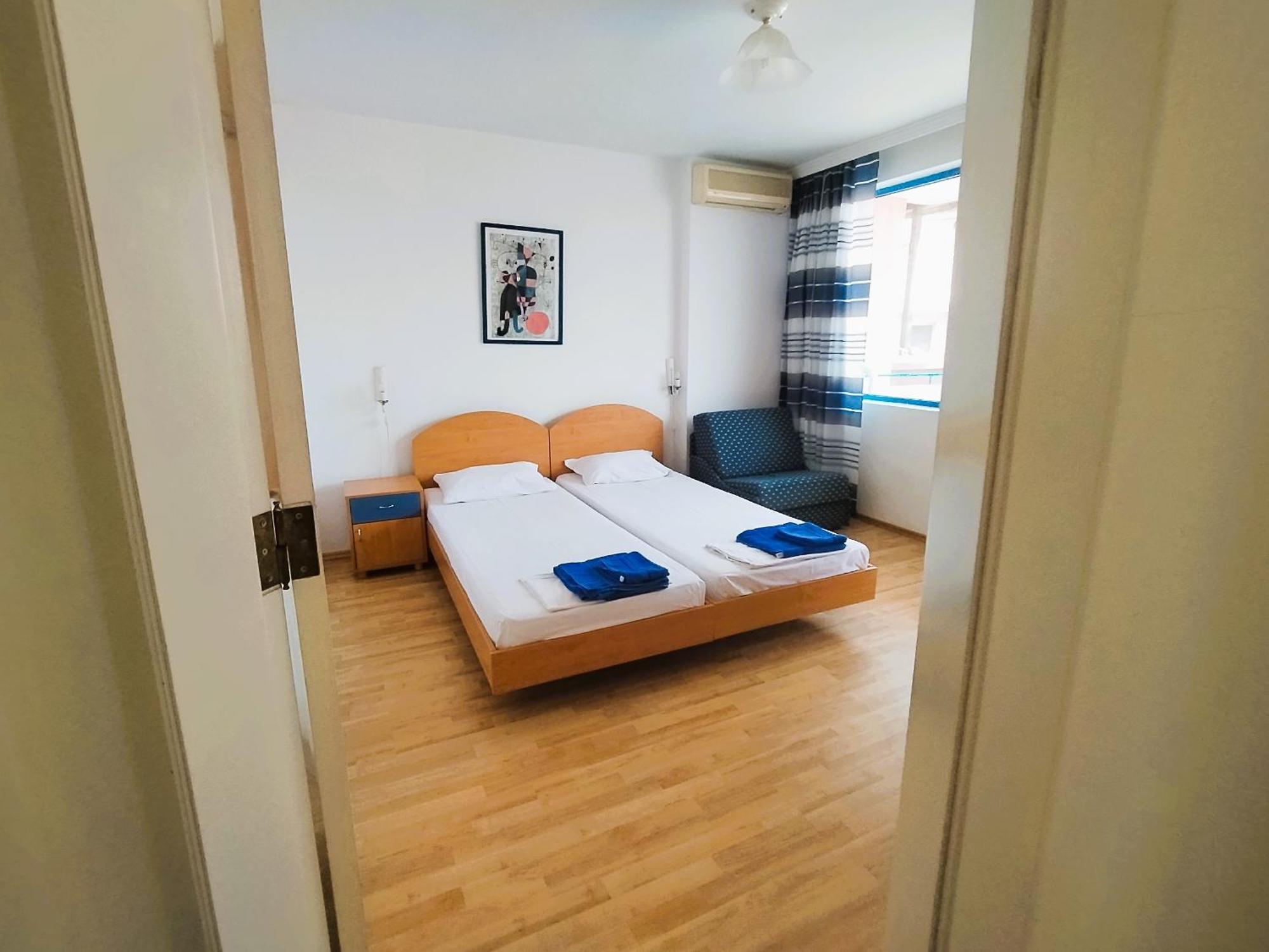Lira Sto Apartments Поморие Экстерьер фото