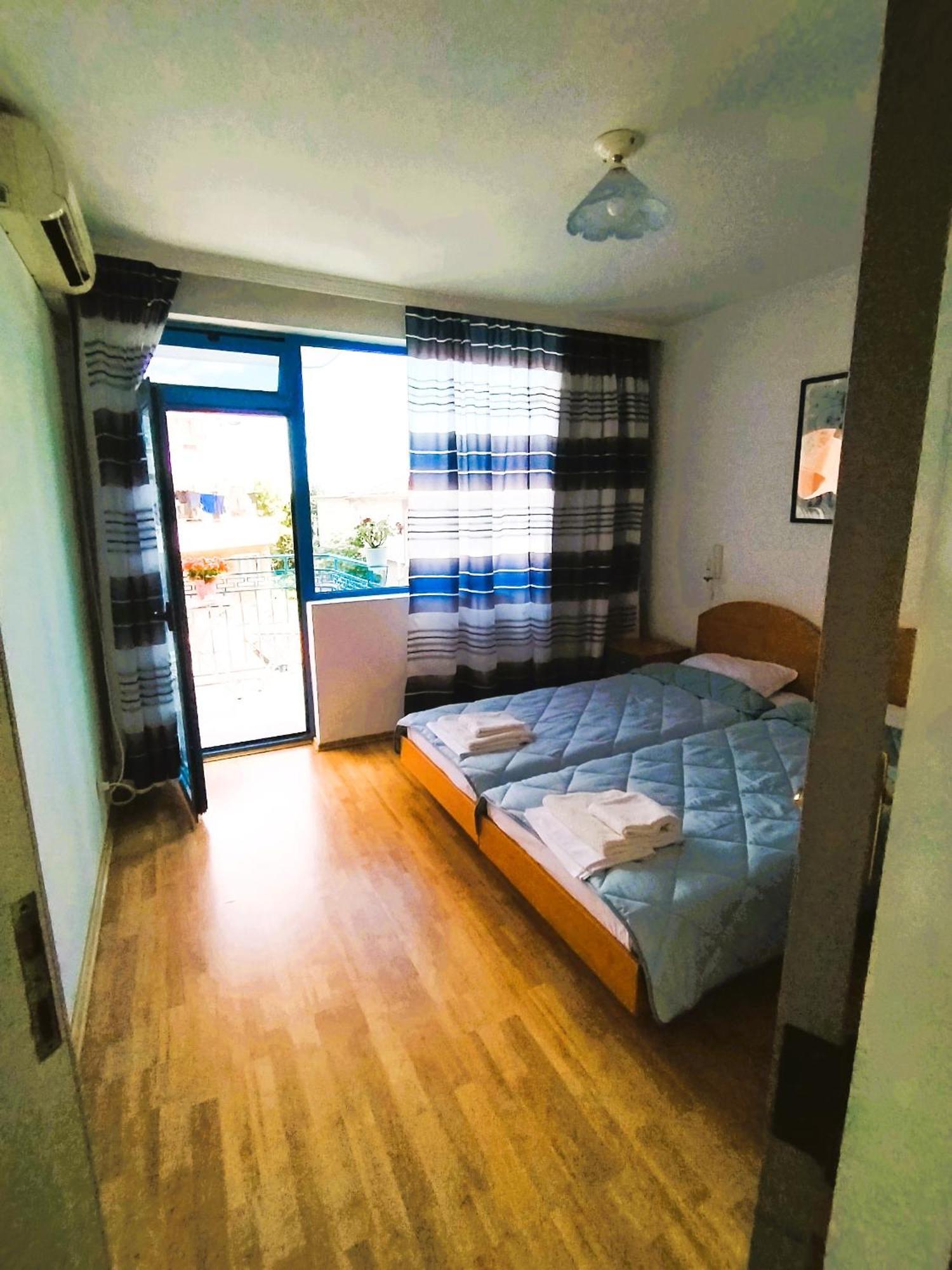 Lira Sto Apartments Поморие Экстерьер фото