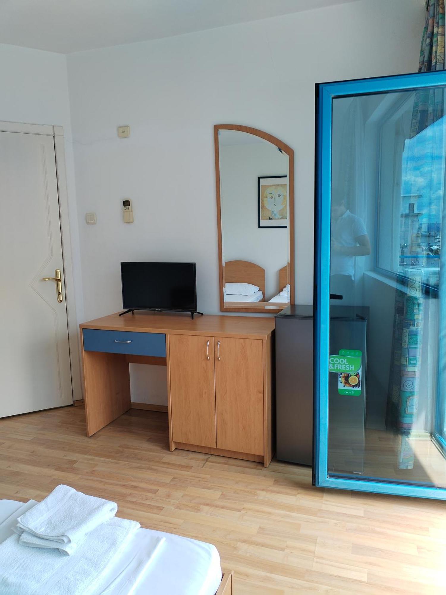 Lira Sto Apartments Поморие Экстерьер фото