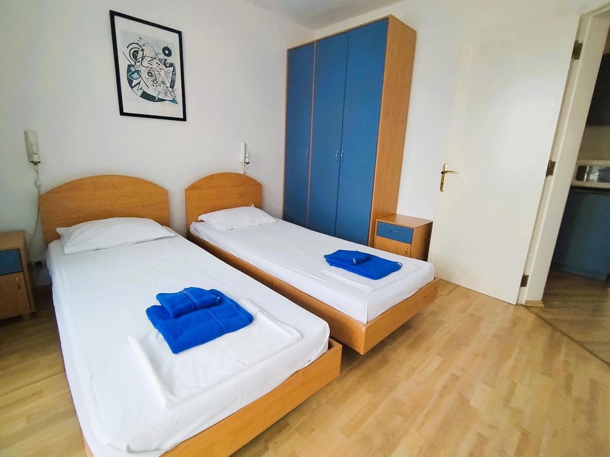 Lira Sto Apartments Поморие Экстерьер фото