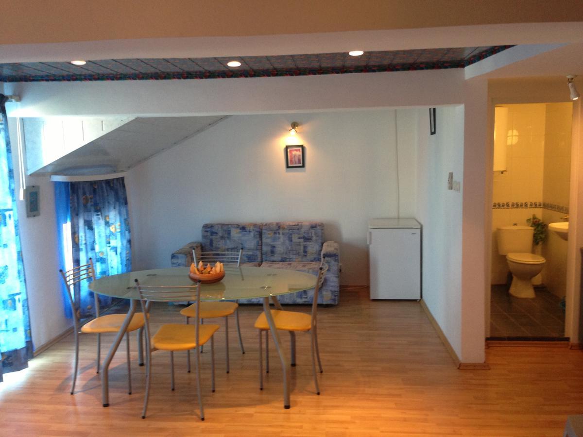 Lira Sto Apartments Поморие Экстерьер фото